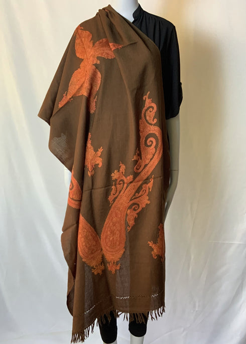 Hand Embroidered Aari with Large Paisley